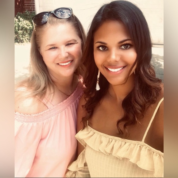 Chartreuse off the shoulder open frill sleeve top from forever 21. Size M - Picture 3 of 3